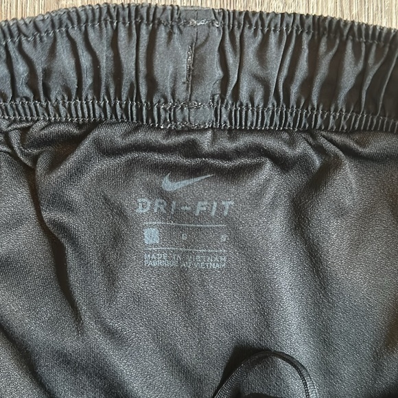 Nike Shorts - Picture 4 of 4